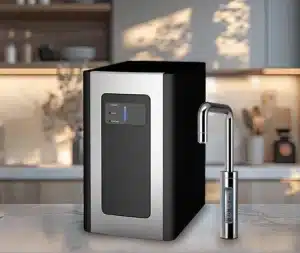 האם מערכת תת כיורית חם/קר מתאימה לכל מטבח?